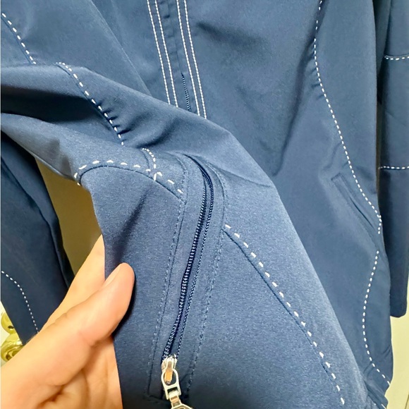 Ariat Softshell Jacket S/M - Picture 3 of 10